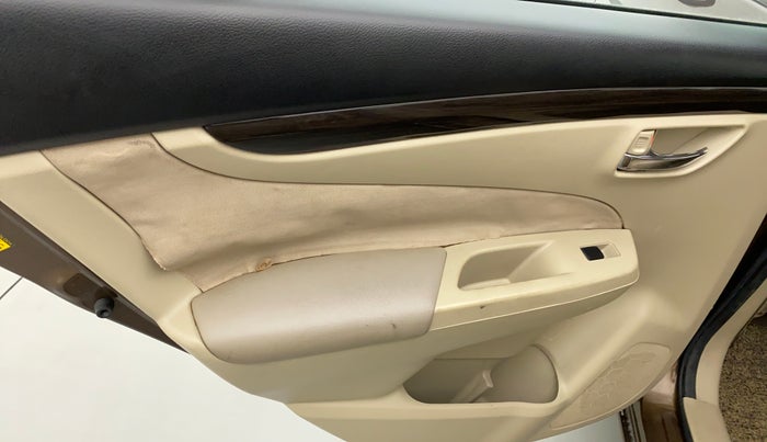 2017 Maruti Ciaz SHVS VDI, Diesel, Manual, 61,522 km, Rear left door - Trim has minor damage