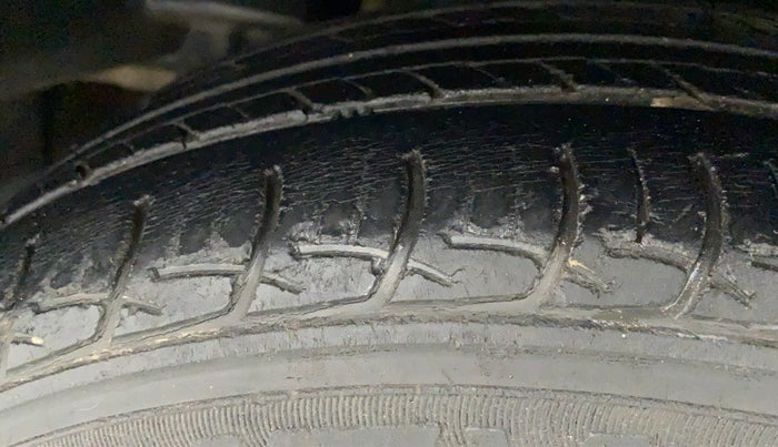 2017 Maruti Ciaz SHVS VDI, Diesel, Manual, 61,522 km, Right Rear Tyre Tread
