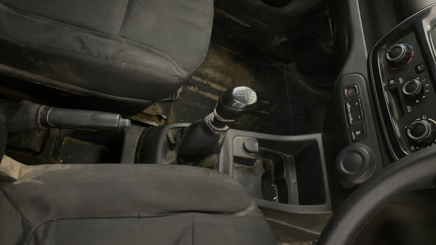 2018 Renault Kwid RXT 1.0, Petrol, Manual, 94,497 km, Gear Lever