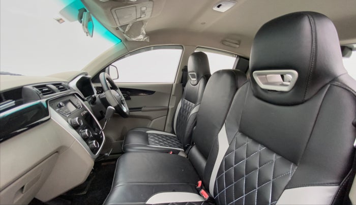 2016 Mahindra Kuv100 K6 6 STR, Petrol, Manual, 28,362 km, Right Side Front Door Cabin