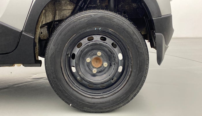 2016 Mahindra Kuv100 K6 6 STR, Petrol, Manual, 28,362 km, Left Rear Wheel