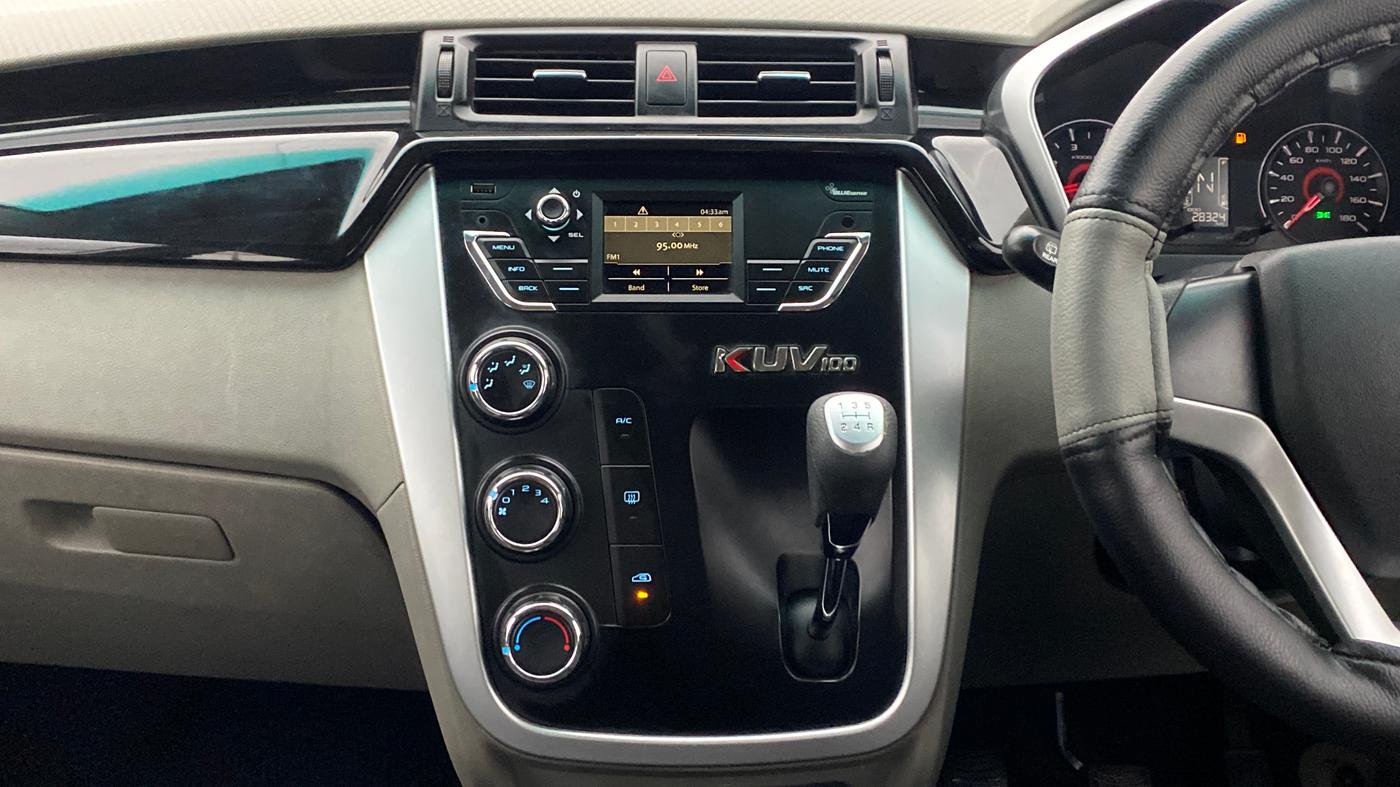 2016 Mahindra Kuv100 K6 6 STR, Petrol, Manual, 28,362 km, Air Conditioner