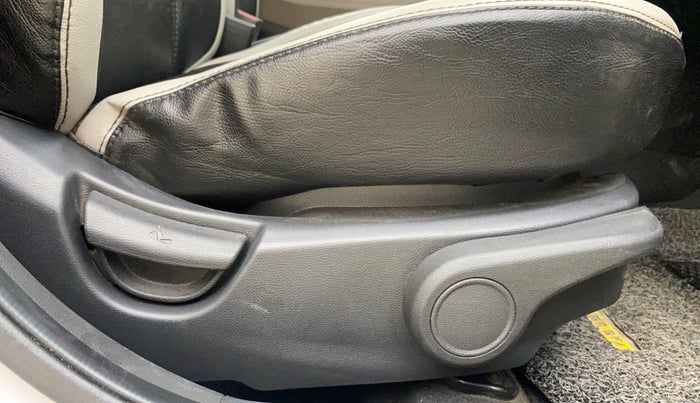 2015 Hyundai Xcent S 1.2, Petrol, Manual, 42,085 km, Driver Side Adjustment Panel