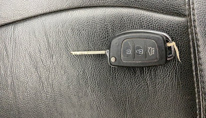 2015 Hyundai Xcent S 1.2, Petrol, Manual, 42,085 km, Key Close Up