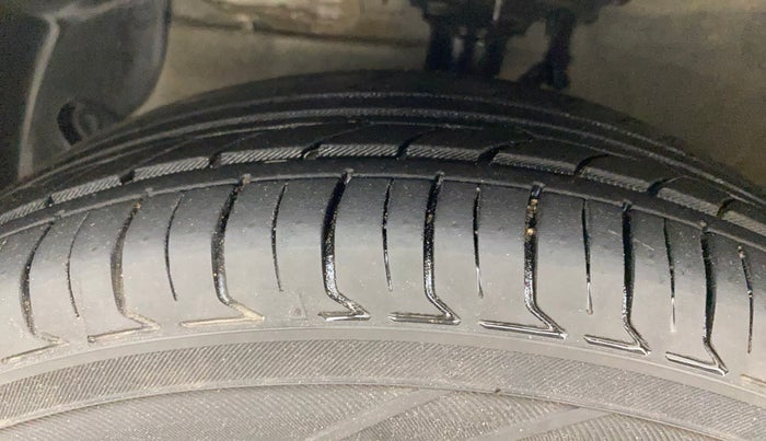 2015 Hyundai Xcent S 1.2, Petrol, Manual, 42,085 km, Left Front Tyre Tread