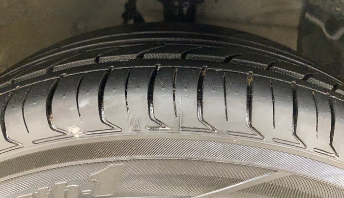 2015 Hyundai Xcent S 1.2, Petrol, Manual, 42,085 km, Right Front Tyre Tread