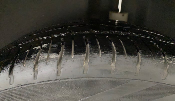 2015 Volkswagen Polo HIGHLINE1.2L, Petrol, Manual, 34,082 km, Left Rear Tyre Tread