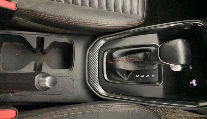 2020 KIA SONET GTX PLUS 1.5 AT, Diesel, Automatic, 97,106 km, Gear Lever