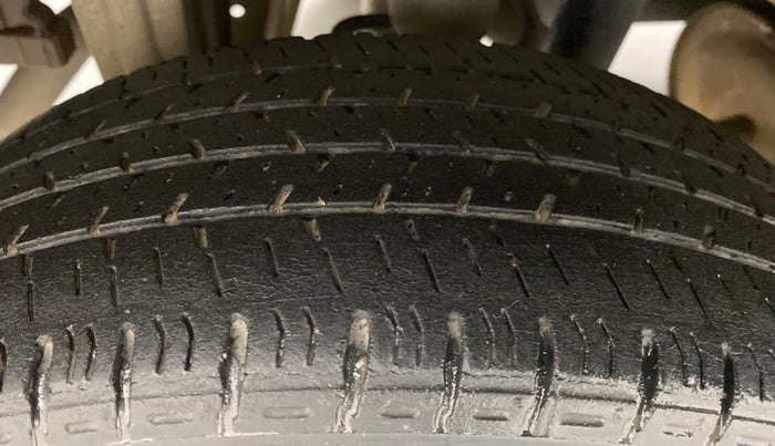 2017 Maruti Alto K10 VXI (O) AMT, Petrol, Automatic, 28,914 km, Right Rear Tyre Tread