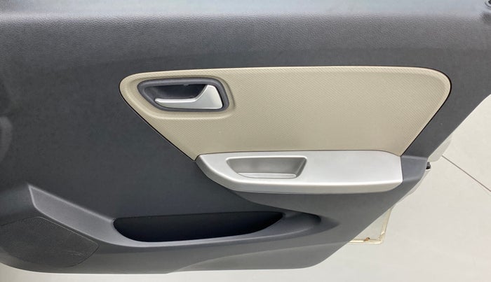 2017 Maruti Alto K10 VXI (O) AMT, Petrol, Automatic, 28,914 km, Driver Side Door Panels Control