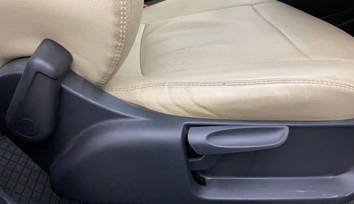 2020 Skoda Rapid AMBITION 1.5 TDI, Diesel, Manual, 21,761 km, Driver Side Adjustment Panel