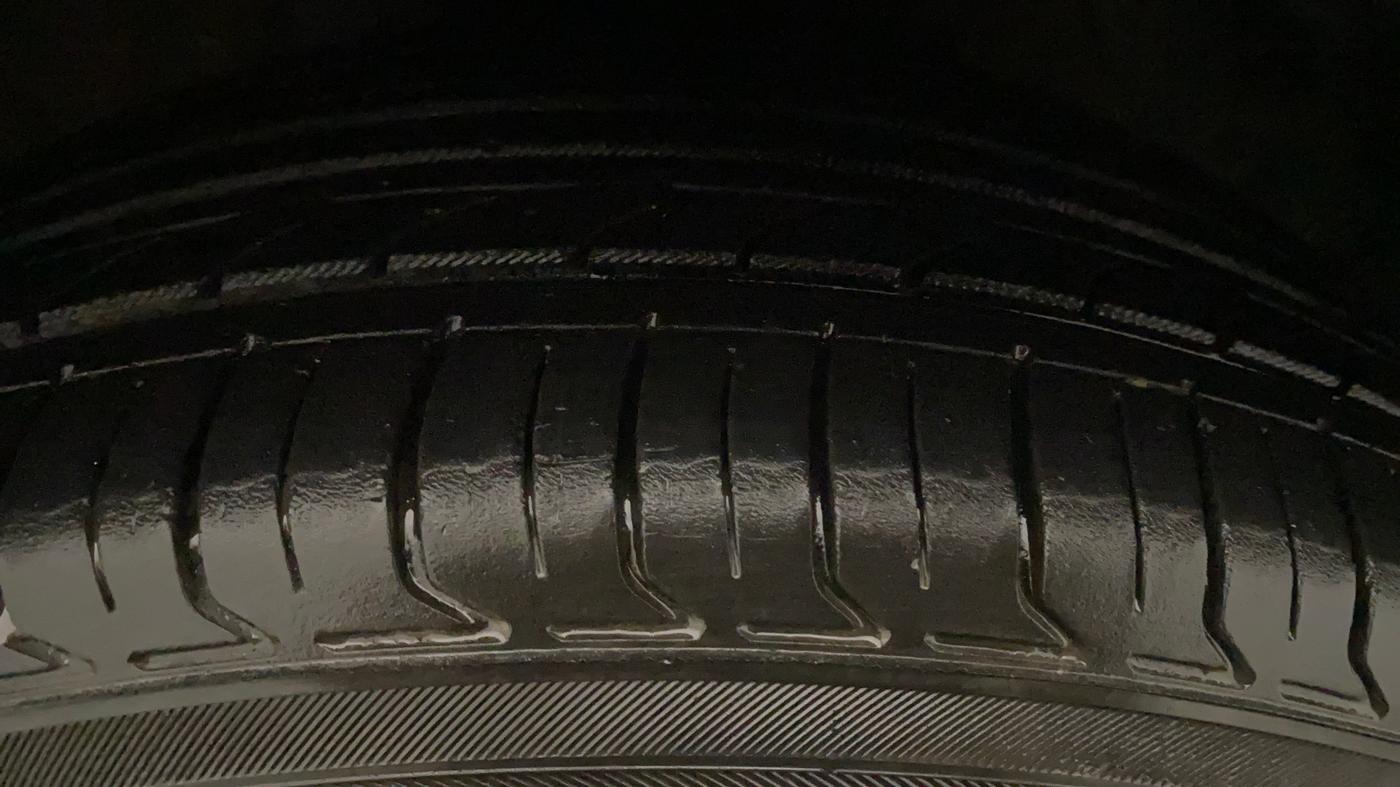 2020 Hyundai AURA S 1.2 CNG, CNG, Manual, 53,948 km, Right Front Tyre Tread