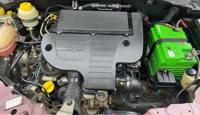 2013 Fiat Linea EMOTION 1.3, Diesel, Manual, 1,23,382 km, Engine View