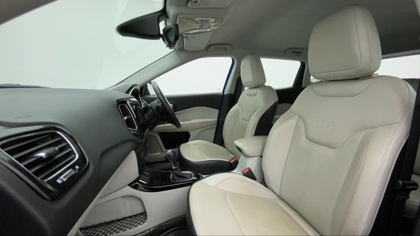 2018 Jeep Compass LIMITED 1.4 PETROL AT, Petrol, Automatic, 28,600 km, Right Side Front Door Cabin