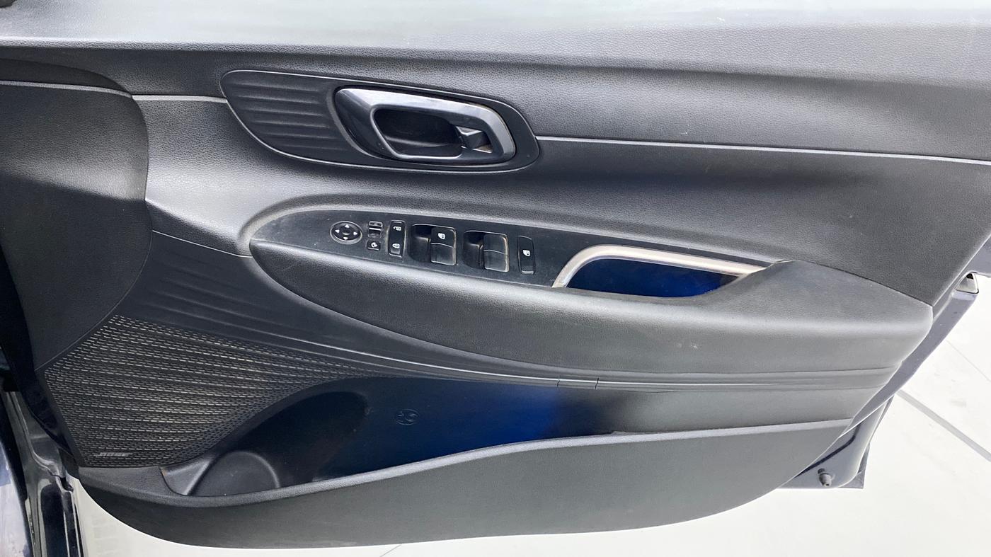 2021 Hyundai NEW I20 ASTA 1.2 MT, Petrol, Manual, 26,662 km, Driver Side Door Panels Control