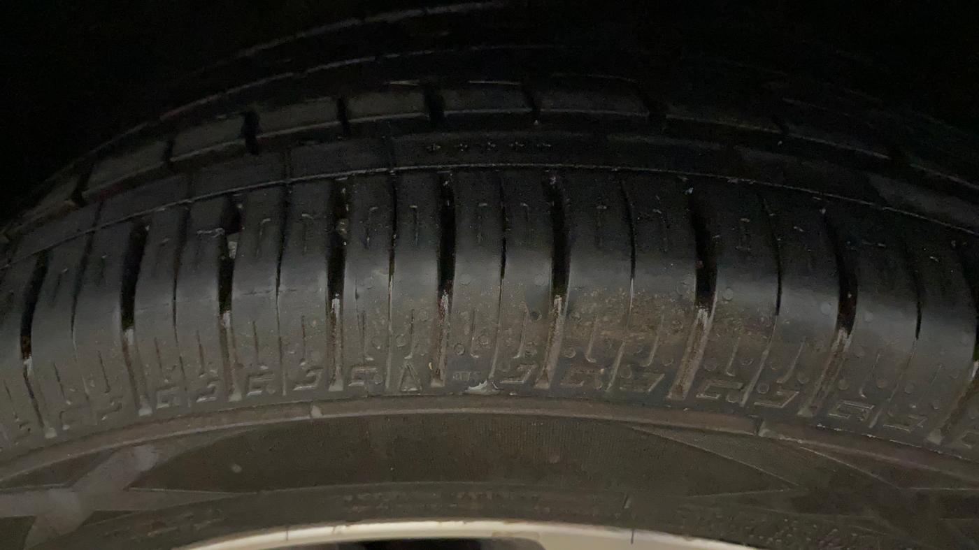 2015 Hyundai Elite i20 ASTA 1.2, Petrol, Manual, 12,345 km, Left Front Tyre Tread