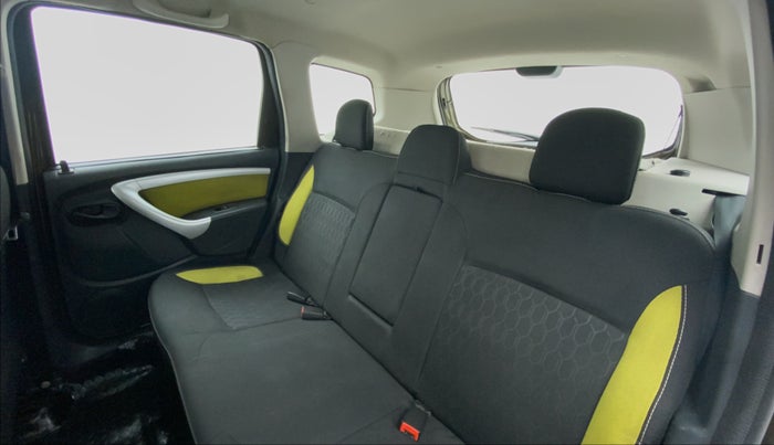 2014 Renault Duster RXL 110 PS ADVENTURE, Diesel, Manual, 1,02,460 km, Right Side Door Cabin View