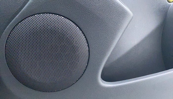 2014 Renault Duster RXL 110 PS ADVENTURE, Diesel, Manual, 1,02,460 km, Speakers