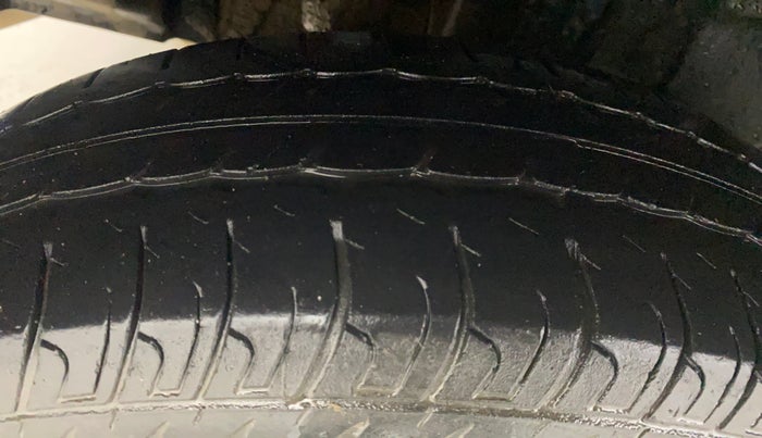 2018 Maruti Swift LXI, Petrol, Manual, 66,420 km, Right Rear Tyre Tread
