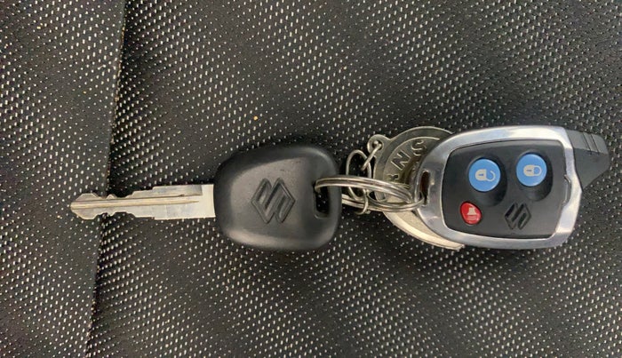 2018 Maruti Swift LXI, Petrol, Manual, 66,420 km, Key Close Up