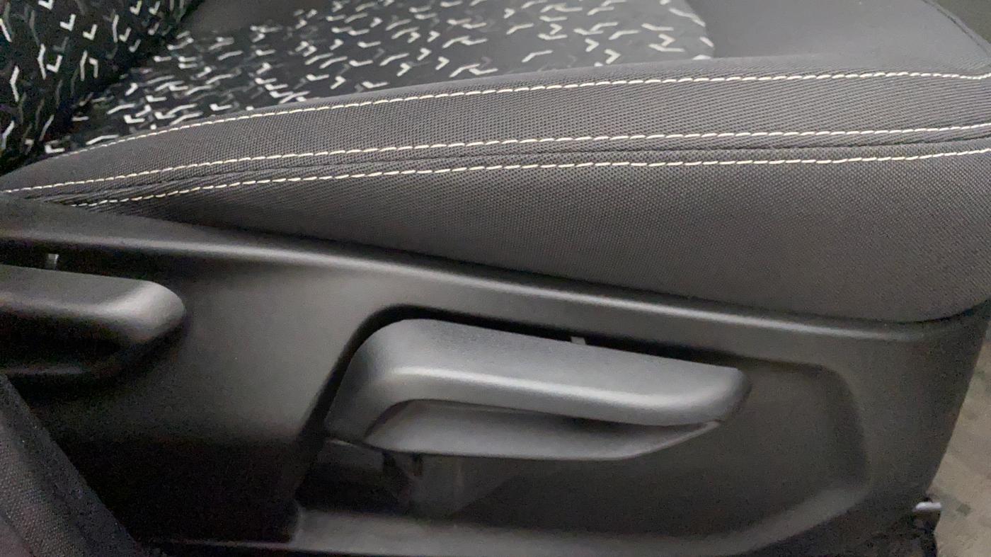 2021 Tata Tiago XZA PLUS PETROL, Petrol, Automatic, 6,835 km, Driver Side Adjustment Panel