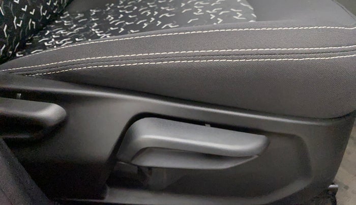 2021 Tata Tiago XZA PLUS PETROL, Petrol, Automatic, 6,835 km, Driver Side Adjustment Panel