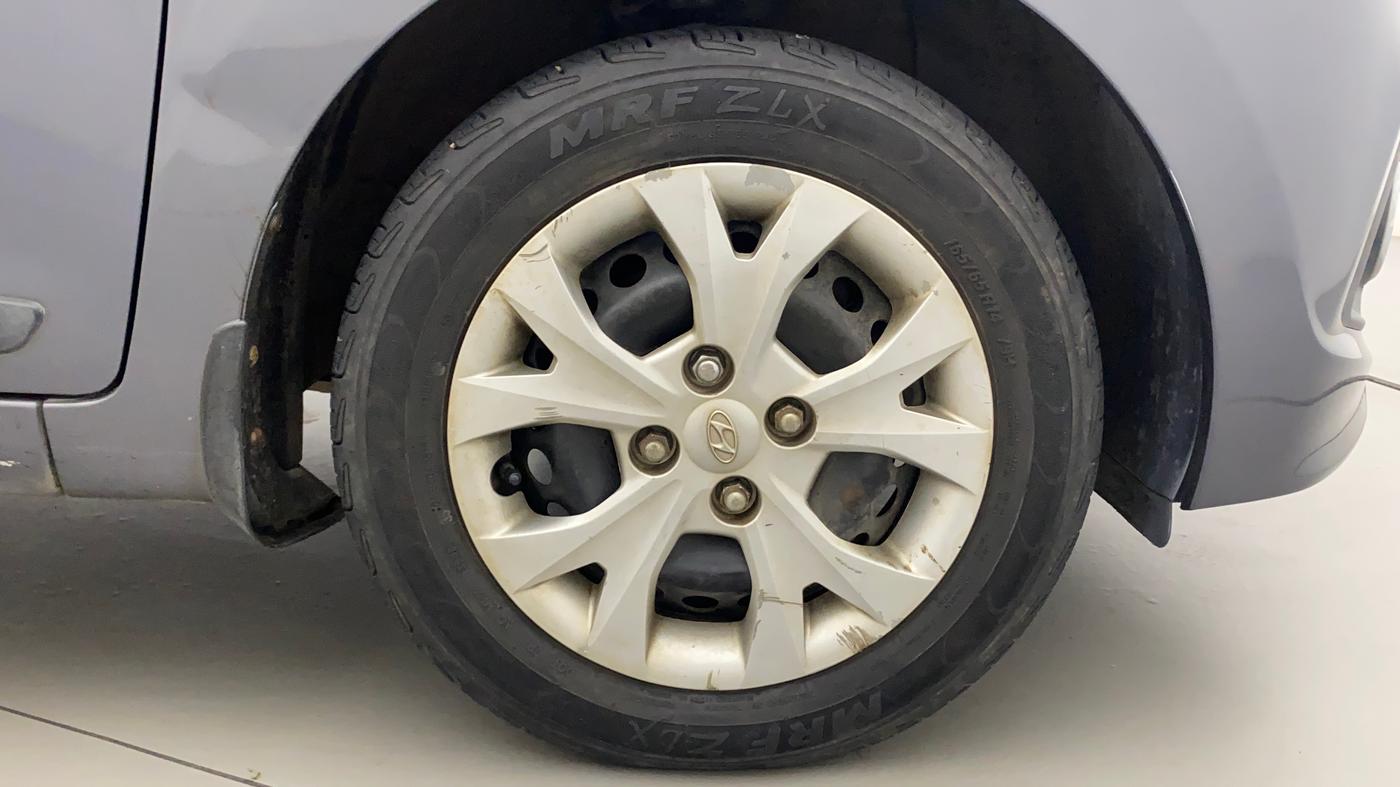 2016 Hyundai Grand i10 SPORTZ 1.2 KAPPA VTVT, Petrol, Manual, 96,357 km, Right Front Wheel