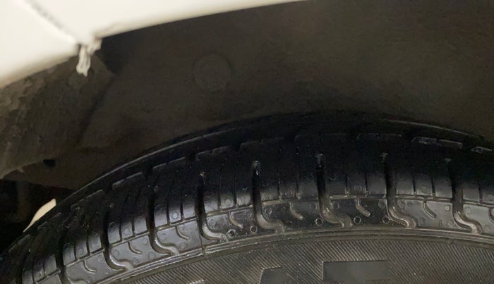 2015 Hyundai i10 MAGNA 1.1, Petrol, Manual, 58,582 km, Right Rear Tyre Tread