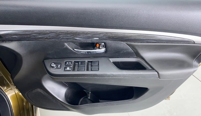 2020 Maruti XL6 ALPHA AT SHVS, Petrol, Automatic, 46,418 km, Driver Side Door Panels Control