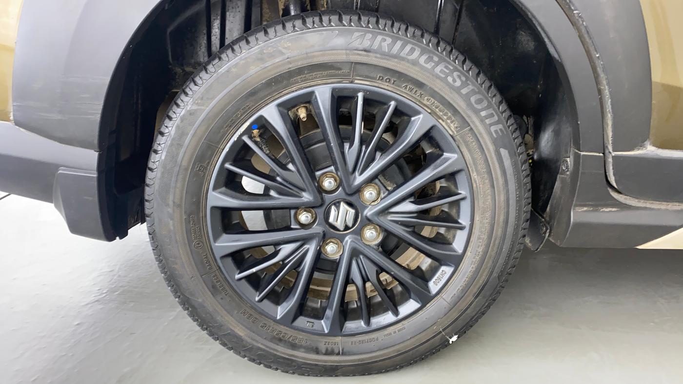 2020 Maruti XL6 ALPHA AT SHVS, Petrol, Automatic, 46,418 km, Right Rear Wheel