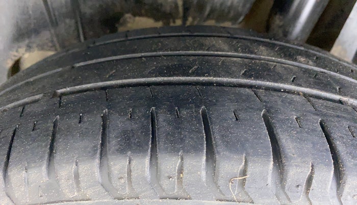 2020 Maruti XL6 ALPHA AT SHVS, Petrol, Automatic, 46,418 km, Left Rear Tyre Tread