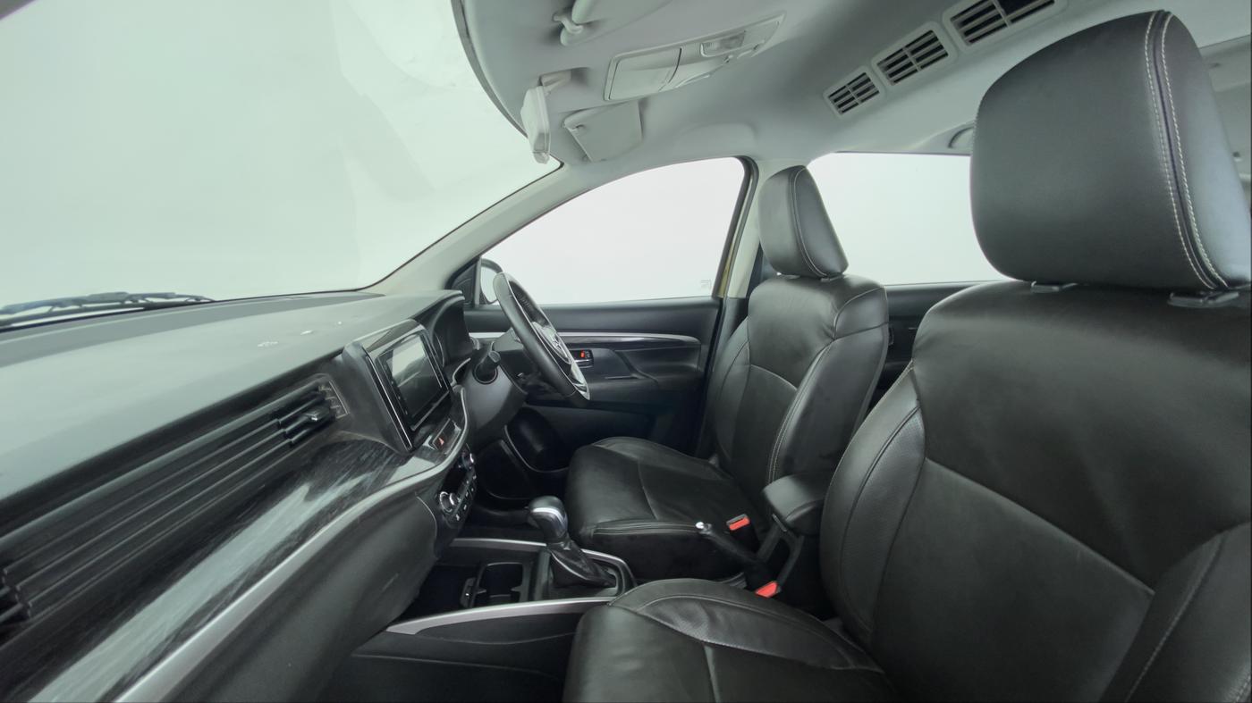 2020 Maruti XL6 ALPHA AT SHVS, Petrol, Automatic, 46,418 km, Right Side Front Door Cabin