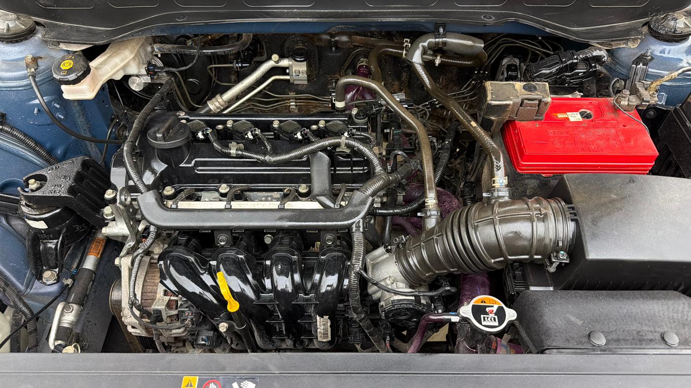 2021 Hyundai VENUE S 1.2, Petrol, Manual, 42,245 km, Engine View