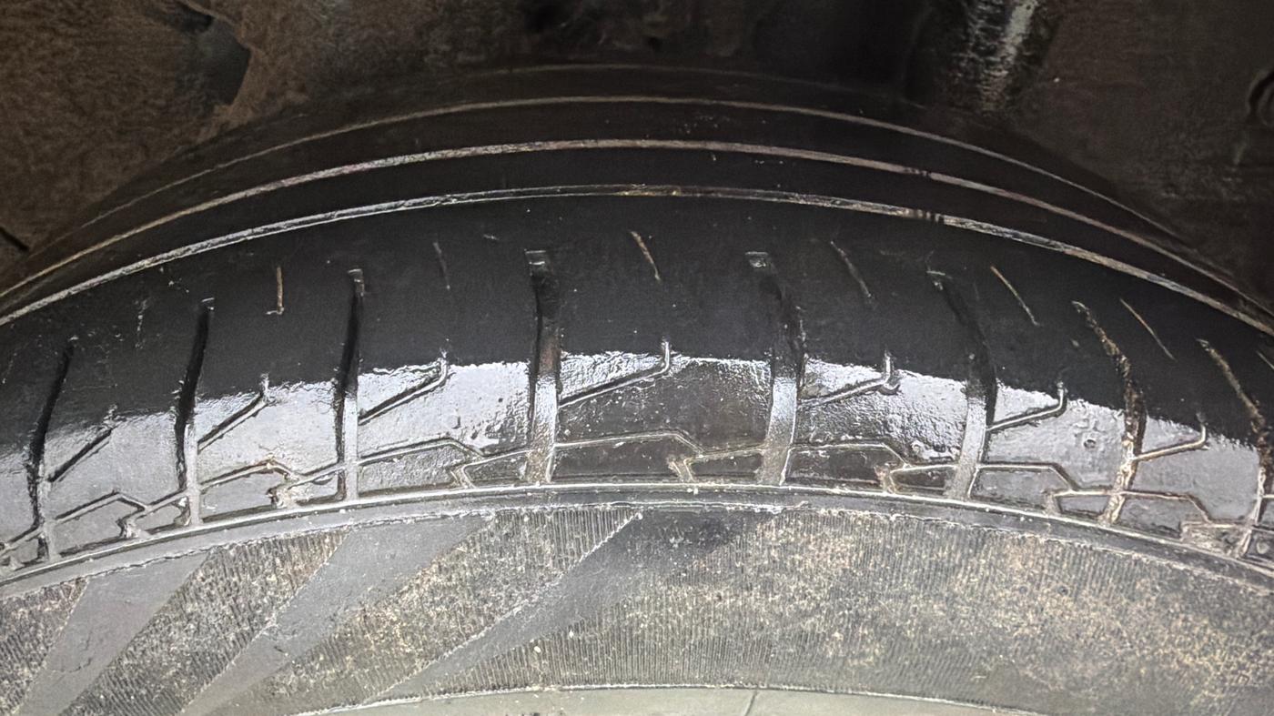 2021 Hyundai VENUE S 1.2, Petrol, Manual, 42,245 km, Left Rear Tyre Tread