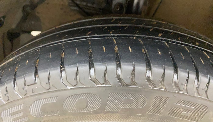 2024 Maruti Ertiga VXi (O), Petrol, Manual, 21,464 km, Left Front Tyre Tread