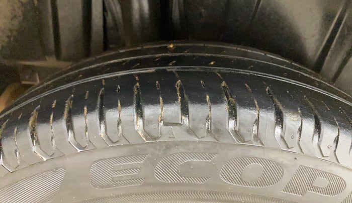 2024 Maruti Ertiga VXi (O), Petrol, Manual, 21,464 km, Right Rear Tyre Tread