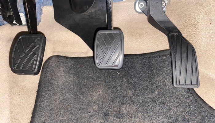 2014 Maruti Swift Dzire VXI, Petrol, Manual, 34,273 km, Pedals