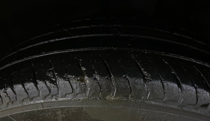 2023 Nissan MAGNITE XV TURBO CVT RED EDITION, Petrol, Automatic, 38,860 km, Left Rear Tyre Tread