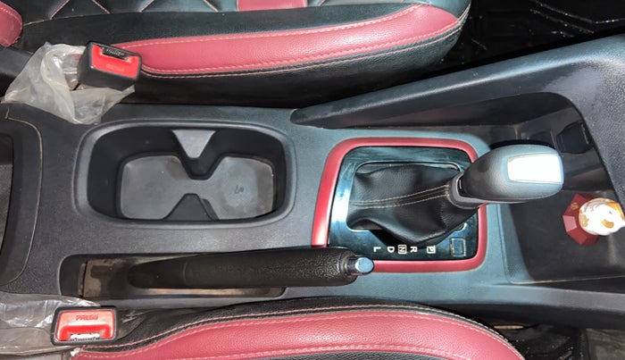 2023 Nissan MAGNITE XV TURBO CVT RED EDITION, Petrol, Automatic, 38,860 km, Gear Lever