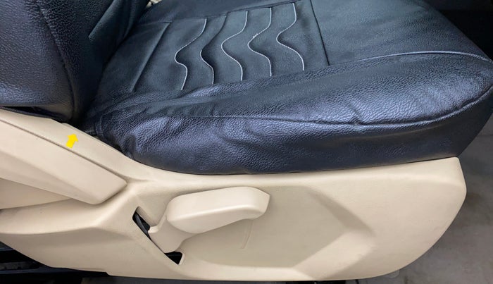 2018 Ford Figo Aspire 1.2 TITANIUM PETROL, Petrol, Manual, 33,914 km, Driver Side Adjustment Panel