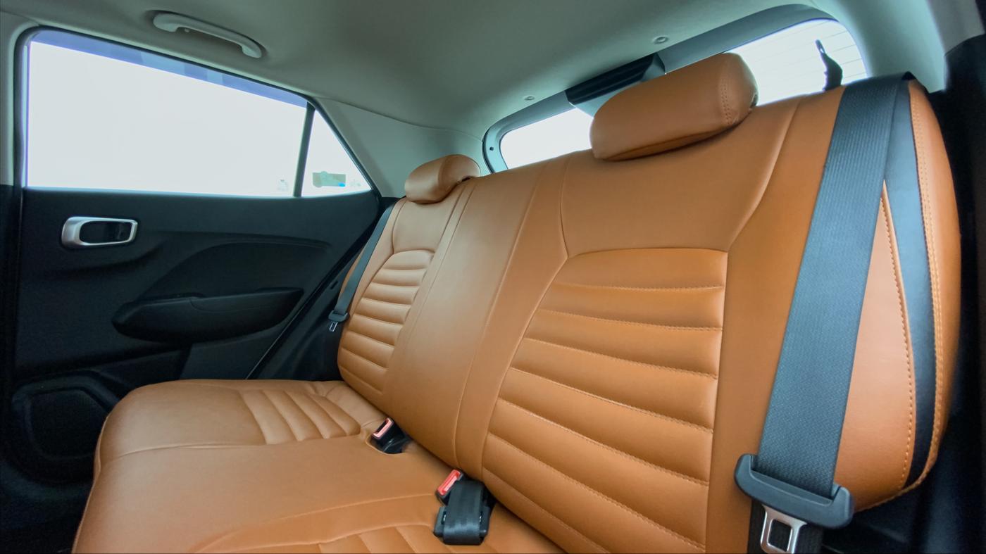 2021 Hyundai VENUE SX 1.0 GDI IMT, Petrol, Manual, 15,454 km, Right Side Rear Door Cabin