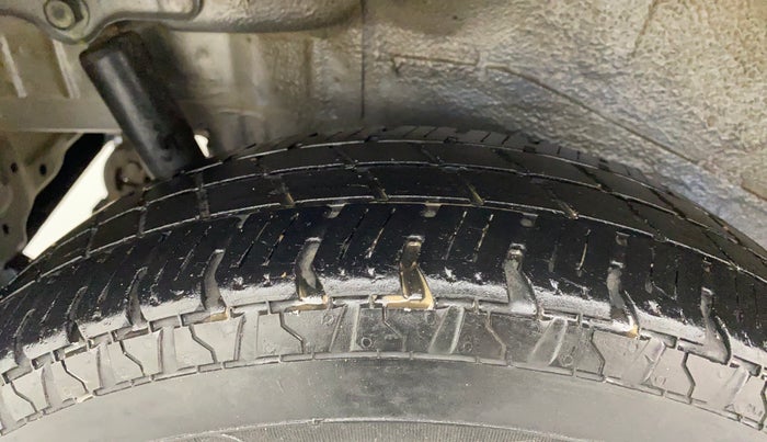2014 Maruti Wagon R 1.0 LXI, Petrol, Manual, 69,067 km, Right Rear Tyre Tread