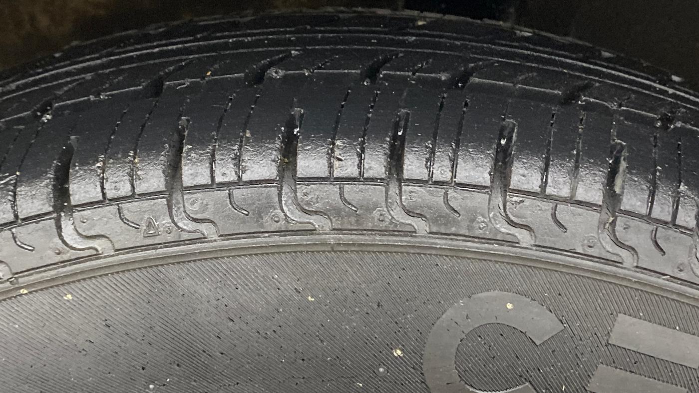 2016 Renault Kwid RXT 0.8, Petrol, Manual, 22,183 km, Left Rear Tyre Tread