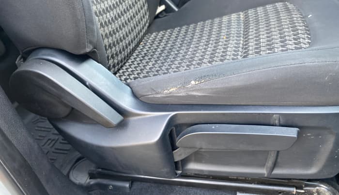 2021 Tata Harrier XMA 2.0L KRYOTEC, Diesel, Automatic, 97,438 km, Driver Side Adjustment Panel