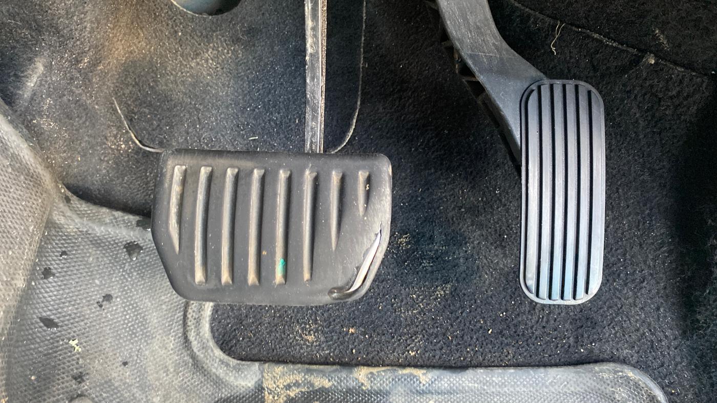 2021 Tata Harrier XMA 2.0L KRYOTEC, Diesel, Automatic, 97,438 km, Pedals