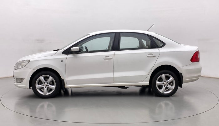 2014 Skoda Rapid ELEGANCE 1.6 MPI MT, Petrol, Manual, 82,038 km, Left Side