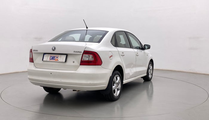 2014 Skoda Rapid ELEGANCE 1.6 MPI MT, Petrol, Manual, 82,038 km, Right Back Diagonal