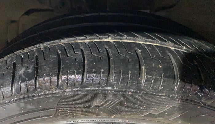 2019 Tata Tiago XT PETROL, CNG, Manual, 1,56,822 km, Left Front Tyre Tread