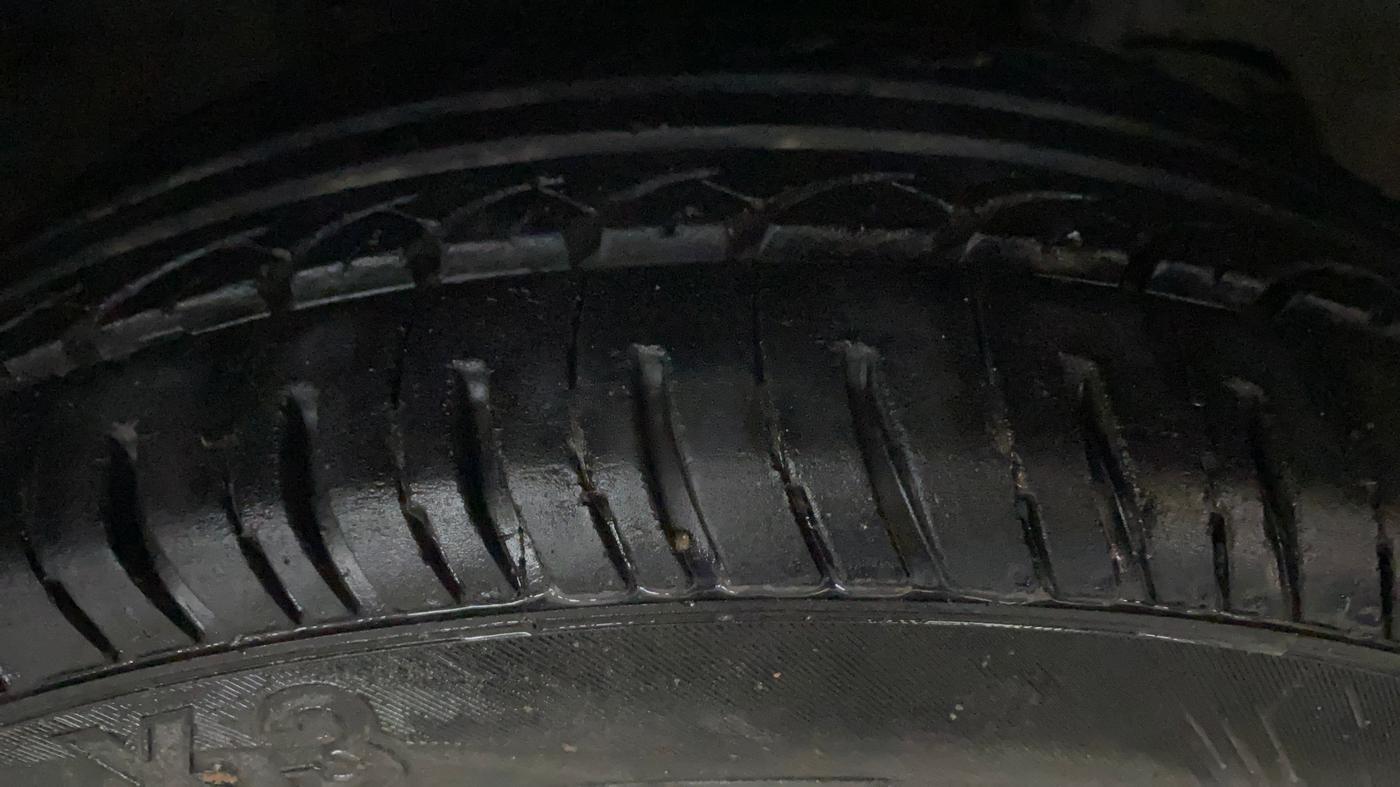 2019 Tata Tiago XT PETROL, CNG, Manual, 1,56,822 km, Right Front Tyre Tread