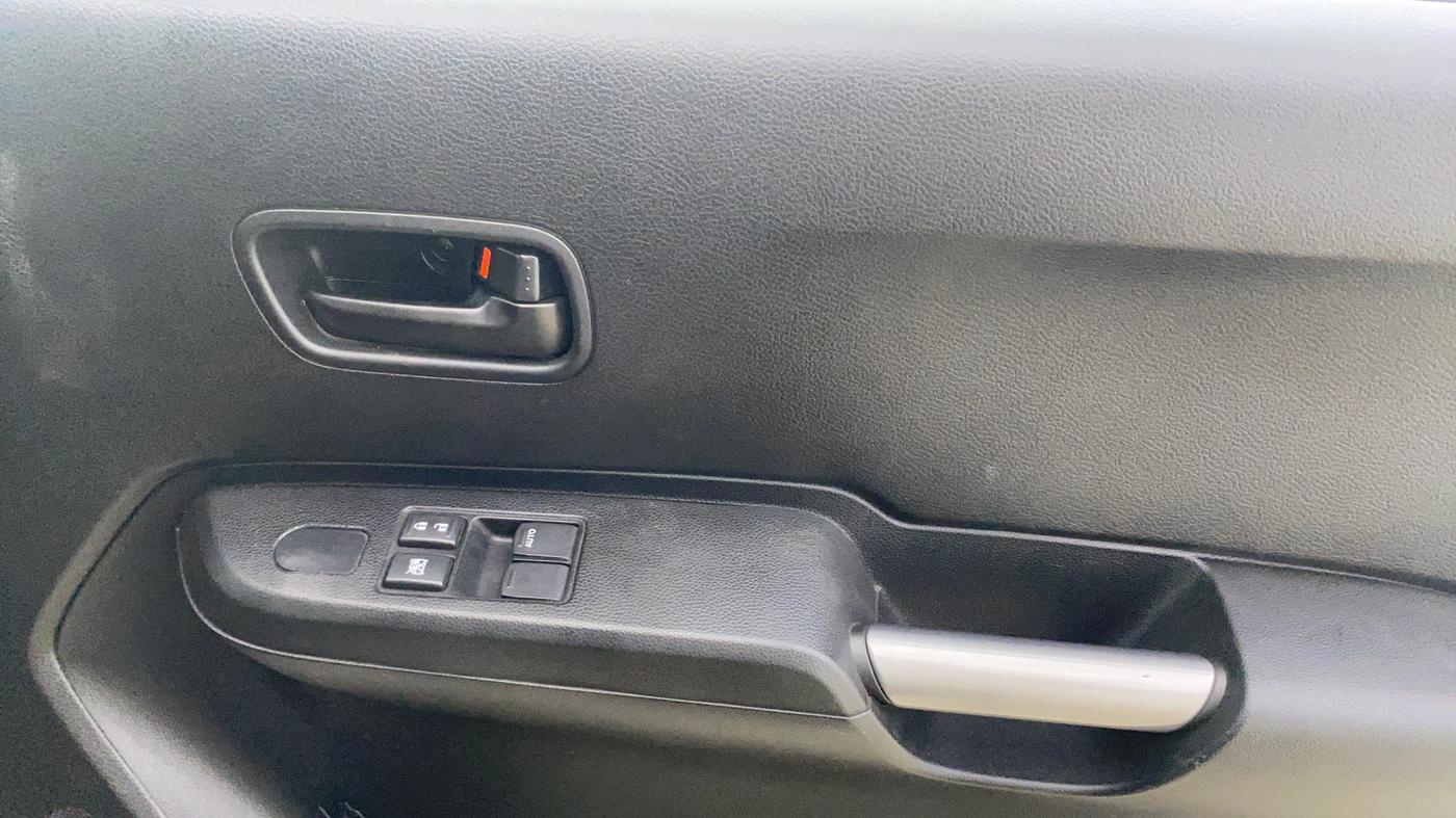 2024 Maruti IGNIS SIGMA 1.2, Petrol, Manual, 13,875 km, Driver Side Door Panels Control